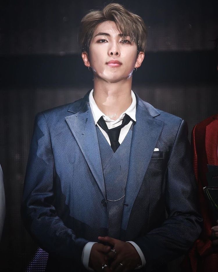 kay7btsarmy's tweet photo. Happy presidents day to our leader and our icon Kim Namjoon. #PresidentsDay #namjoonforpresident https://t.co/6ZeQZOjd8E
