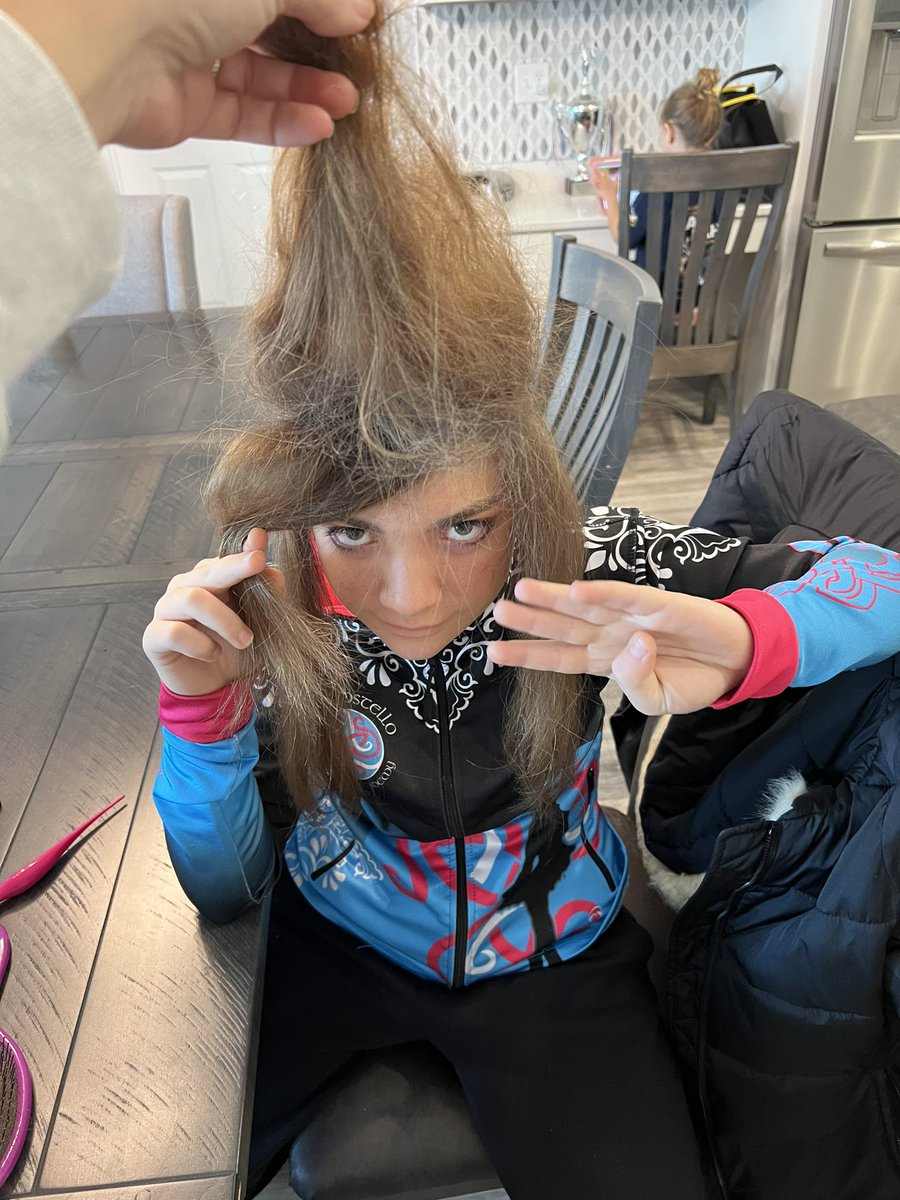 Laurashimer's tweet photo. Doing Irish dance hair while @jennadewan explains Irish dance hair on @kellymarklive 🤣 https://t.co/YIz9btkBVs