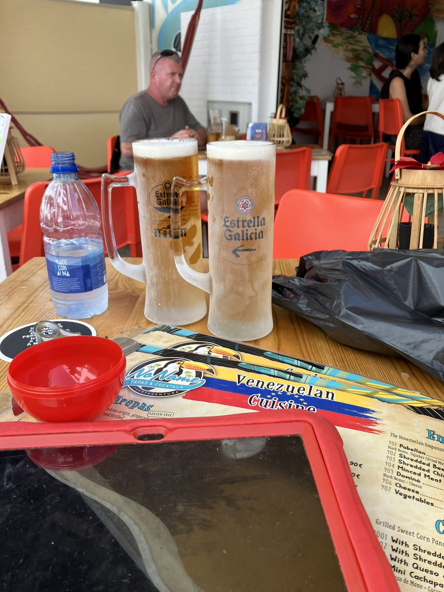 Jaykennethsmith's tweet photo. @PintsDrank Estrella Galicia, Corralejo 🍺🇪🇸 https://t.co/htDWBwU22P