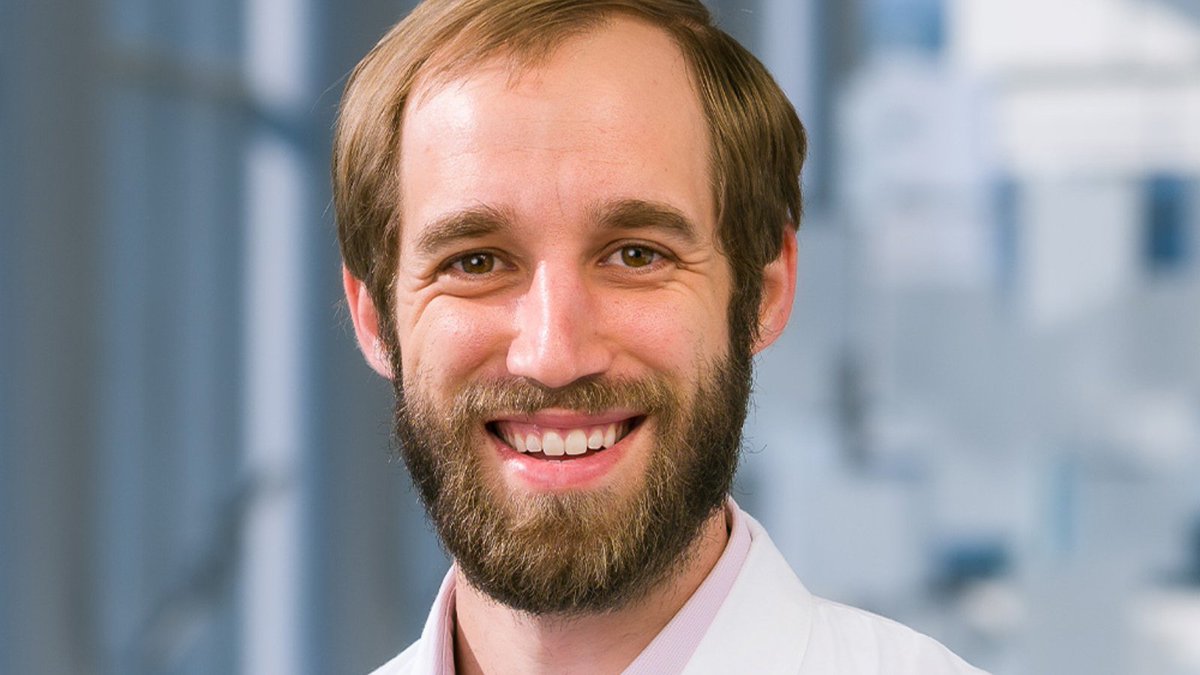 #UTSW trials show gold nanocrystals could reverse brain energy deficits in multiple sclerosis and Parkinson's patients. @UTSWNeurology expert Peter Sguigna, M.D., shares how findings could transform treatment for neurodegenerative diseases. bit.ly/3wehnpz #utswresearch