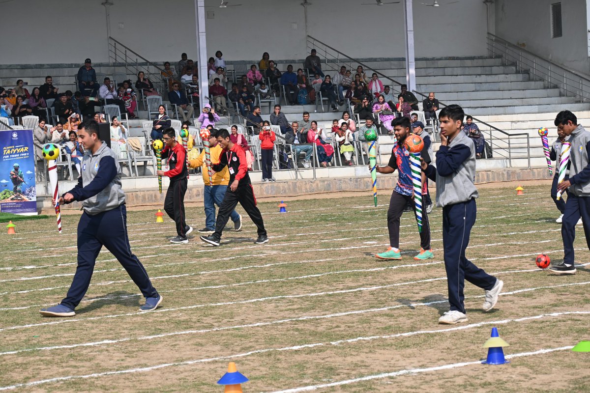 westerncomd_IA's tweet photo. #WeCare
#Asha School, Delhi Cantt celebrated 32nd Annual Sports Day, #Skillathon. GOC Delhi Area applauded the resilience of the specially-abled children, who were filled with joie-de-vivre & put on an inspirational show.
#HQDelhiArea
@adgpi https://t.co/19l1GwZPH1