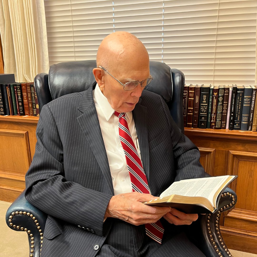 What a privilege it is to be reading the Book of Mormon again. Every time I read this sacred book of scripture, the Spirit of the Lord prompts me with new ways of understanding the gospel of Jesus Christ. I know the Book of Mormon is true and can bring us closer to Jesus Christ.