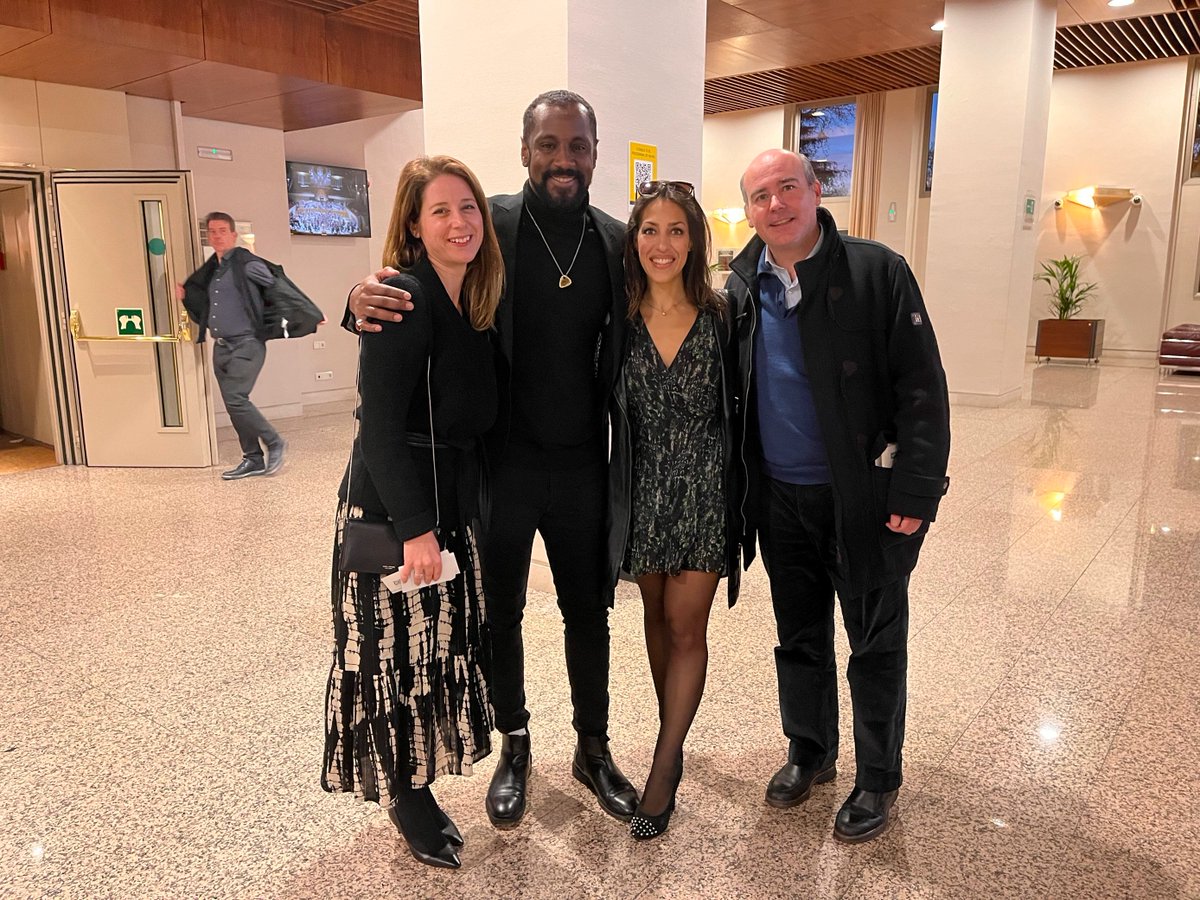 HarrisonParrott's tweet image. #BehindtheScenes of @hppolyarts&apos;s @simoncarlos1 and @LeticiaMoreno_v with the HP Team and @NatSymphonyDC, as well as a glimpse of our Madrid Office! 🏠

#HPMadrid #NSOTour #HPTeam