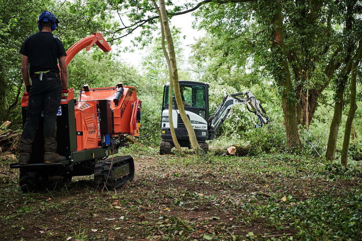 YOUR NEW PACK MATE 🐺 

Whether you're managing green space, taking down trees or supporting big contract jobs, there's a Timberwolf for you!

Discover our full range of PTO, gravity fed, road towed and tracked wood chippers today: bit.ly/3SC3AAM