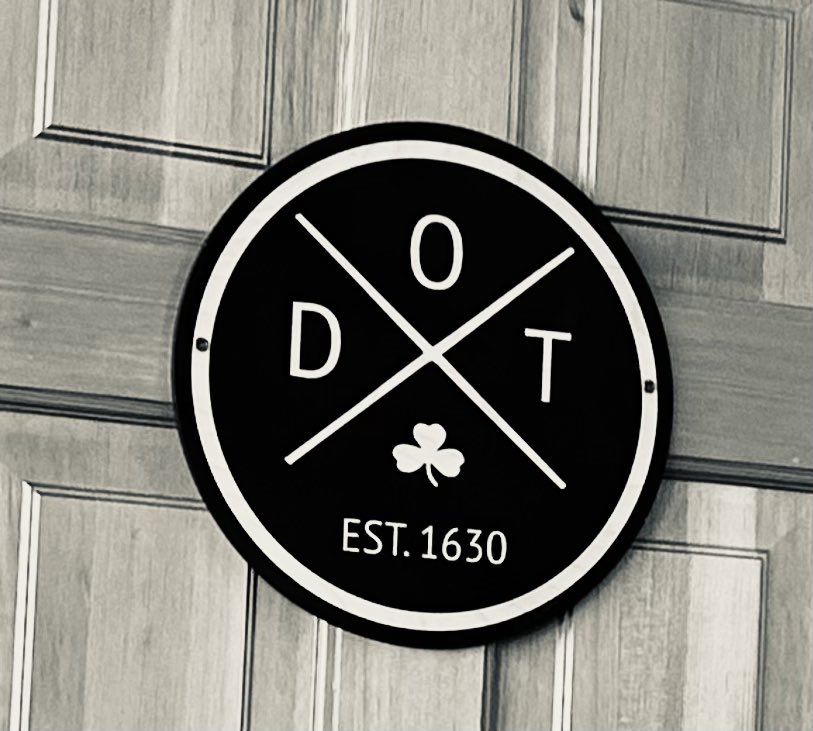 jennyluve's tweet image. Paid a visit to the ‘ol stomping grounds and where it all started and now I want to move back there so badly!! ☘️ 
#DOTrat 
#CareyOn 
@BlasisCafe