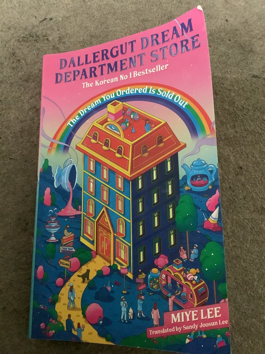 Dallergut Dream Department Store is just a glorious wee bundle of beautiful joy so far.  The cover pretty much sums it up!
#dallergut #MiyeLee @sandyjoosunlee