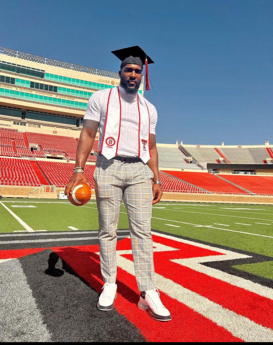 Coach Shannon tweet media