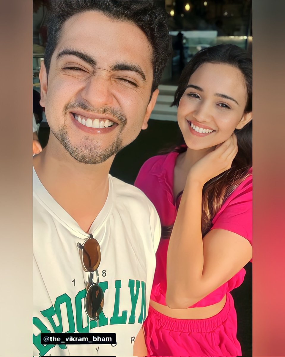 As_lover_01's tweet photo. S3 family 🫶♥️
#ashisingh #syedrazaahmed
#sumlok #ashiassumeet #Ashza https://t.co/1LrAXRr4Ah