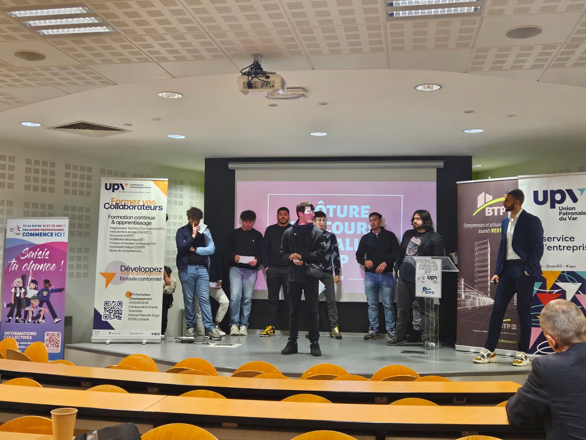 Une matinée enrichissante pour la clôture du parcours spécialisé en bâtiment de l' <a href="/E2CVar/">E2CVar</a>, avec la Fédération du #Bâtiment
↪️ Sourires, nouvelles compétences et un avenir prometteur en construction ! 🏗️

#Formation #BTP #AvecFranceTravail