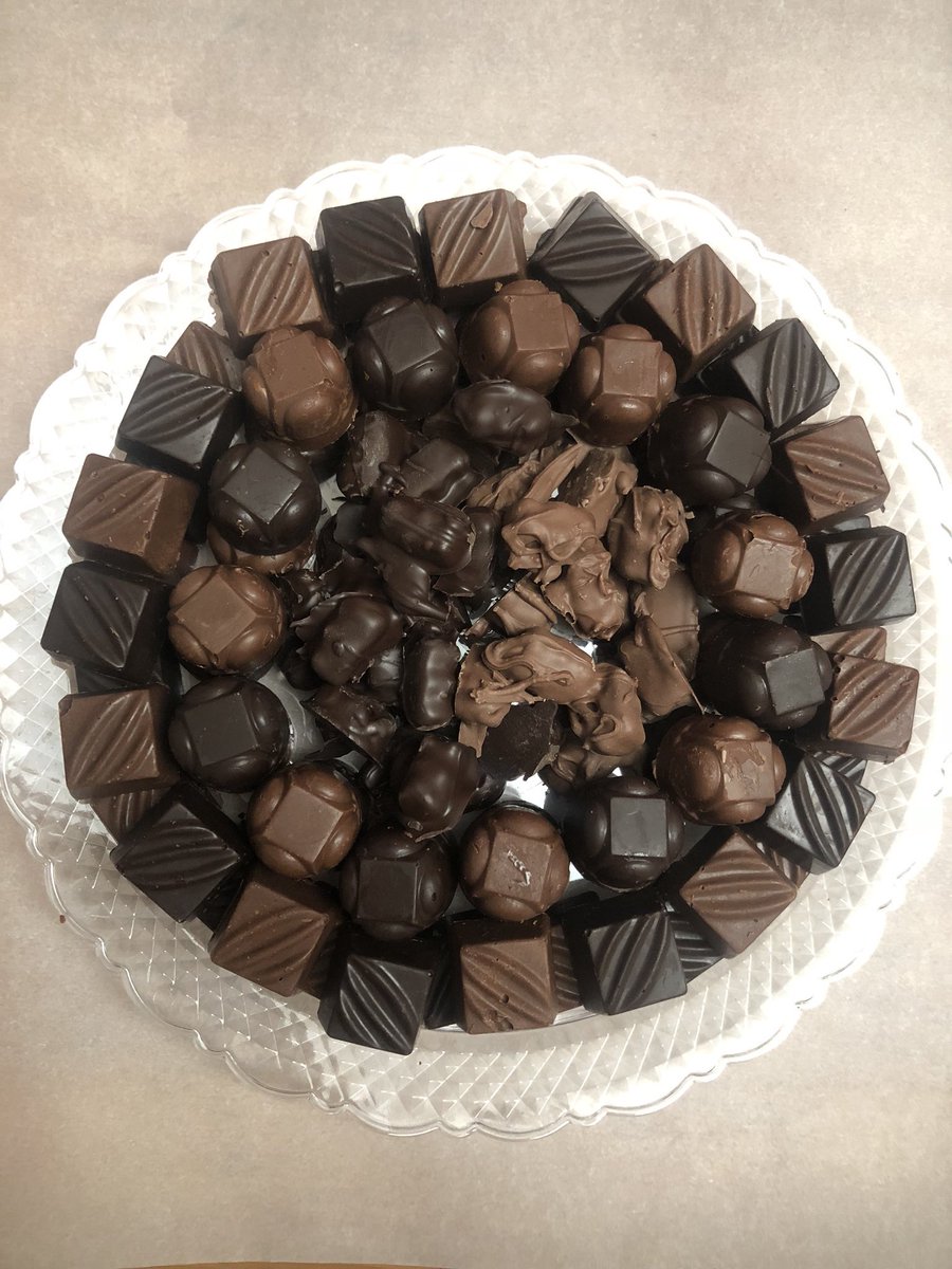 Ds_Delights's tweet photo. Don't forget I'm delicious! 😎 https://t.co/RNxkh2v01Z