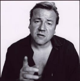 #HappyBirthday to English “hard man” actor with that sexy accent Ray Winstone 67 today🎉

#FilmTwitter 
#RayWinstone