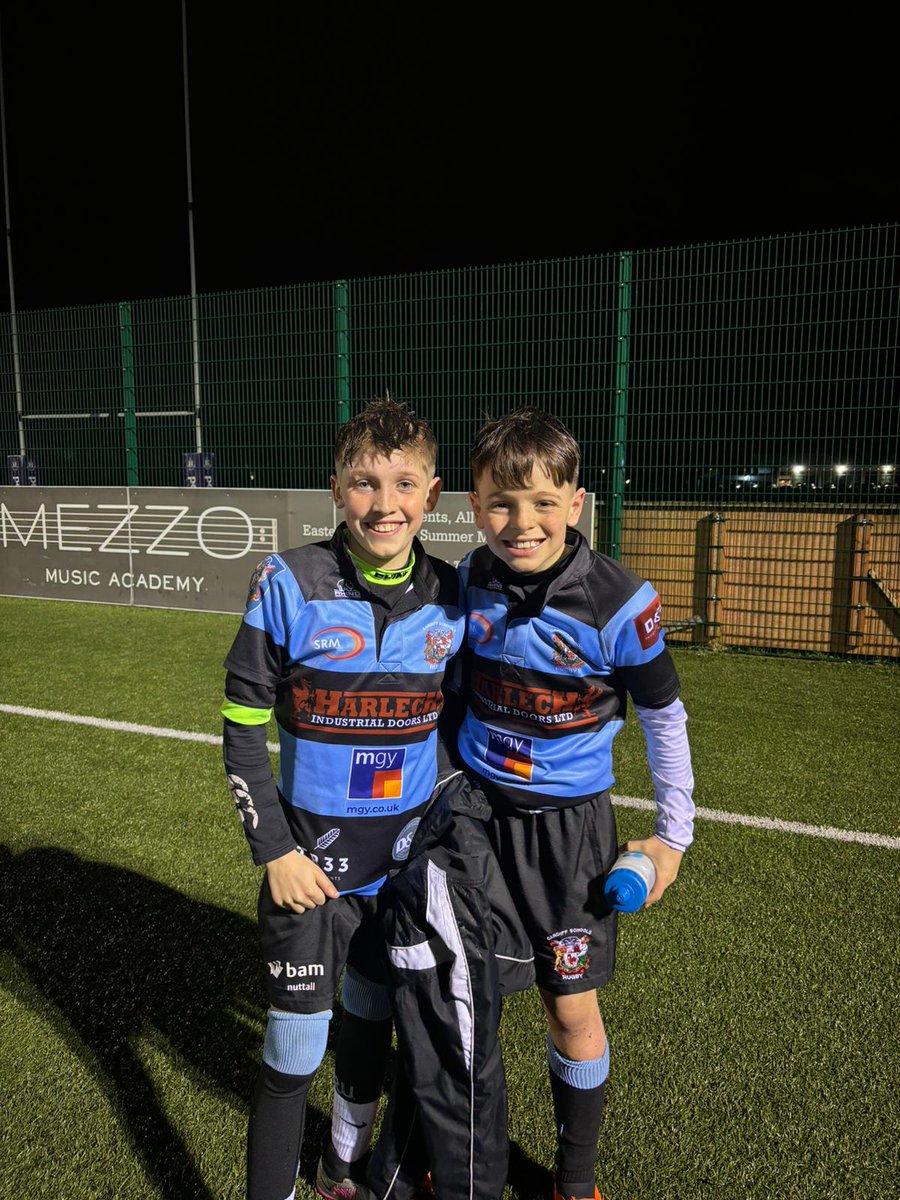 Llongyfarchiadau i J a G am serennu gyda thim Rygbi Ysgolion Caerdydd yn Nulyn!Cafodd y 2 brofiad gwerth-chweil a llwyddiant arbennig -rydym yn falch iawn o'r ddau!🏉Congratulations to J & G who've had a great adventure and success with @csru_u11  in Dublin!Proud of you both!🌟