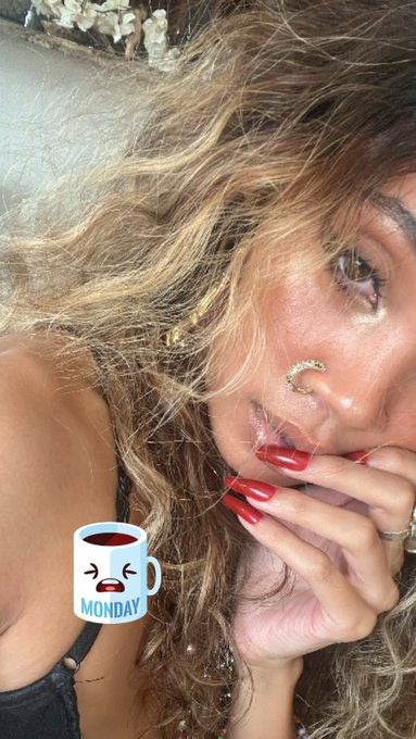 #Mondayzzz https://t.co/7QHoHmqezo<a href="/tag/mondayzzz"class="tags">#Mondayzzz</a>