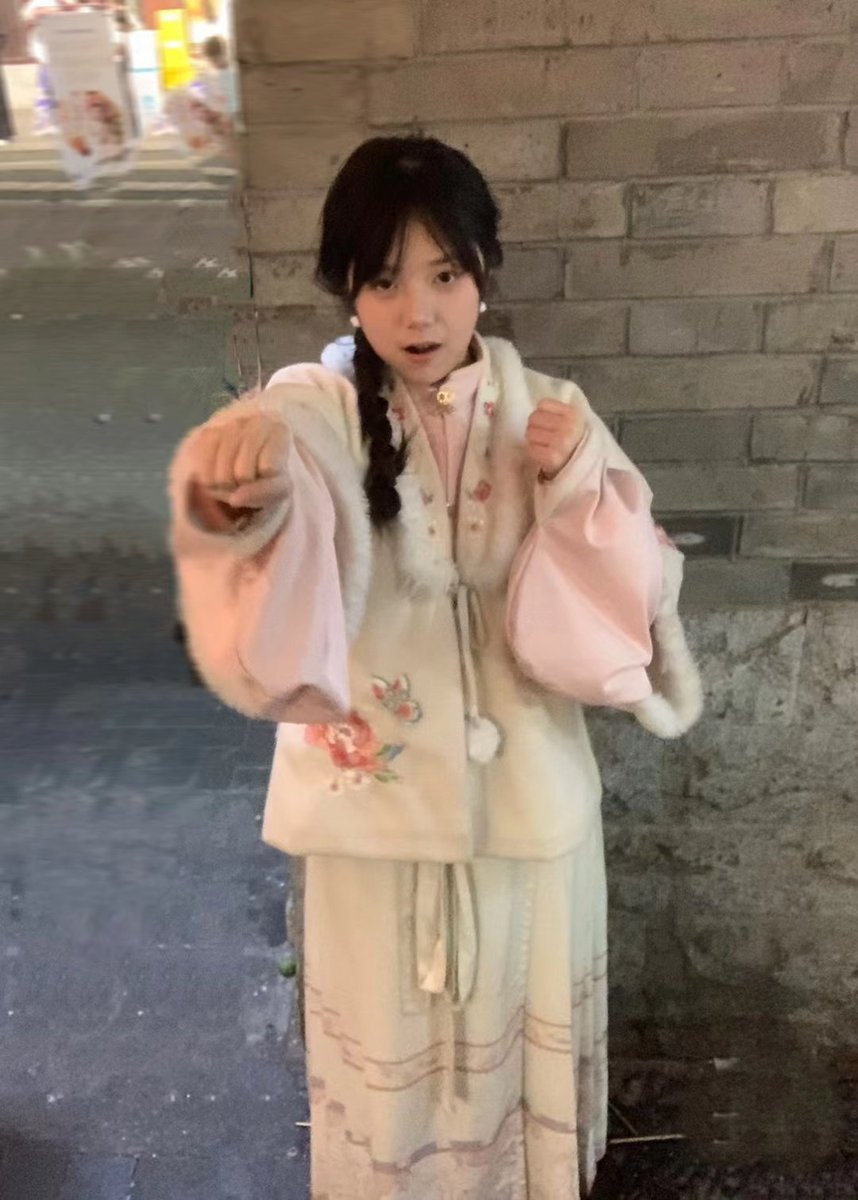 xxyy0318's tweet photo. 👊 https://t.co/262YLa6R28