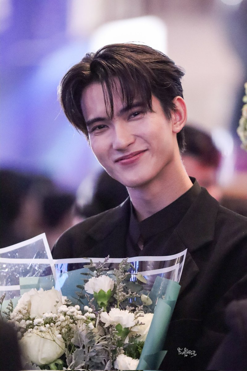 ffforfirst_'s tweet image. ตลาดวายหรือยังเอ่ย
ผ้มมาแย้วววว

#First_Chalongrat 
#รักแรกของเฟริสท์
#FirstLoveisU
#พี่นาค4