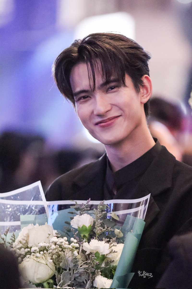 ffforfirst_'s tweet image. ตลาดวายหรือยังเอ่ย
ผ้มมาแย้วววว

#First_Chalongrat 
#รักแรกของเฟริสท์
#FirstLoveisU
#พี่นาค4