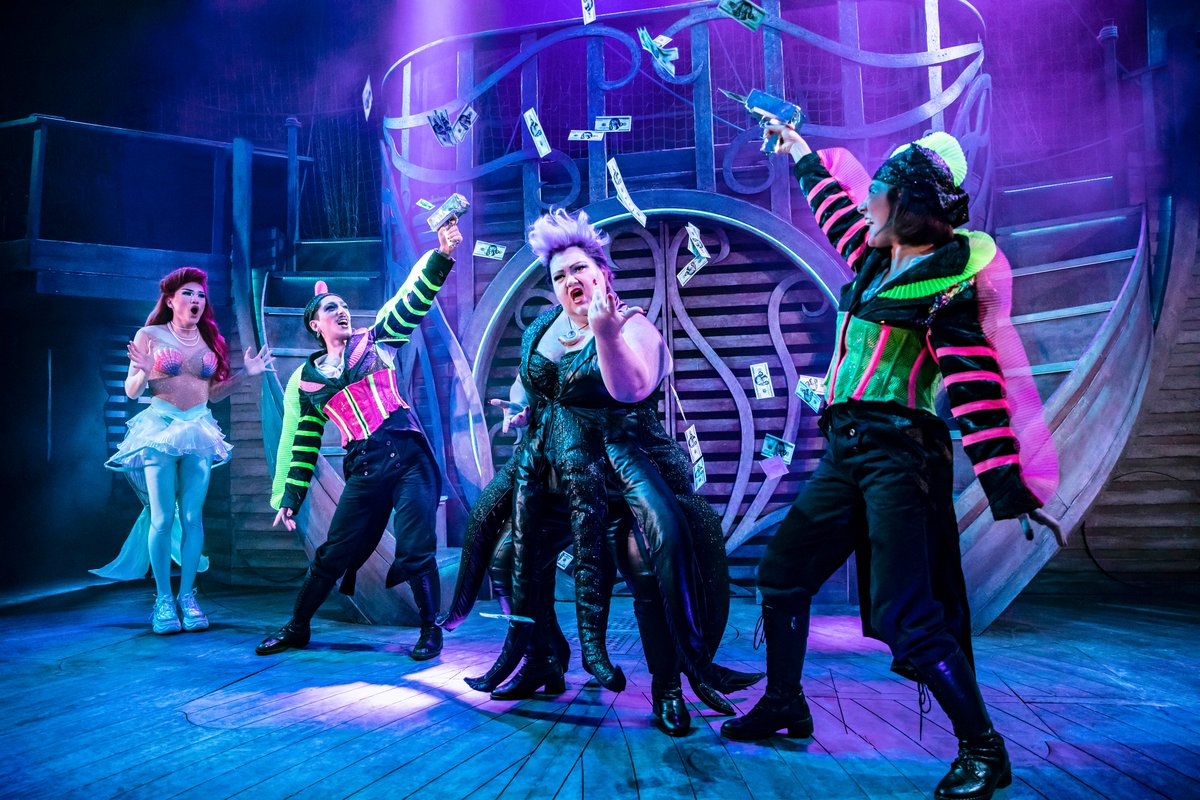 Following a successful run in London, The UNFORTUNATE UK tour kicks off this Thursday (22nd Feb) at The Lowry Theatre, Salford. It will be one wet and wild ride! But don't take our word for it... come and see for yourself! unfortunatemusical.com/tour-dates/ #UnfortunateMusical #lowrytheat