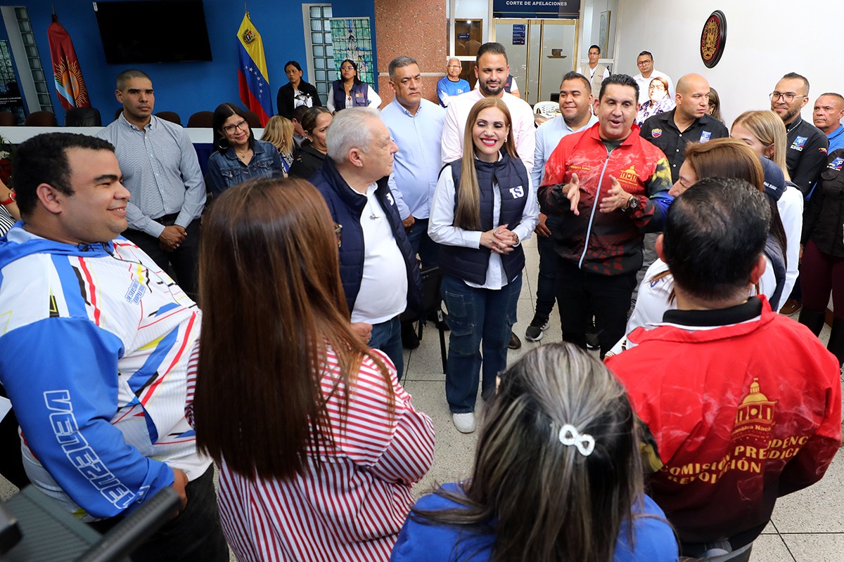 TSJ_Venezuela's tweet photo. Desde Carabobo: Presidenta del TSJ destaca logros de la Comisión Presidencial de la Revolución del Sistema de Justicia https://t.co/2t3Lzb82UY

#19Feb https://t.co/rkxciFUIfC