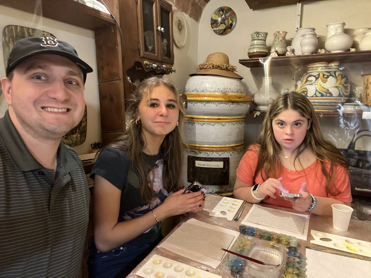 DoctorJOtto's tweet image. The kids got a chance to learn about frescos and made their own #MonomoyInItaly #monomoyInItaly #monomoy @MonomoySchools @MonomoyLatin @miss_lee_shark
@cranberryteam @MonomoyMelinda @mrhsvpa