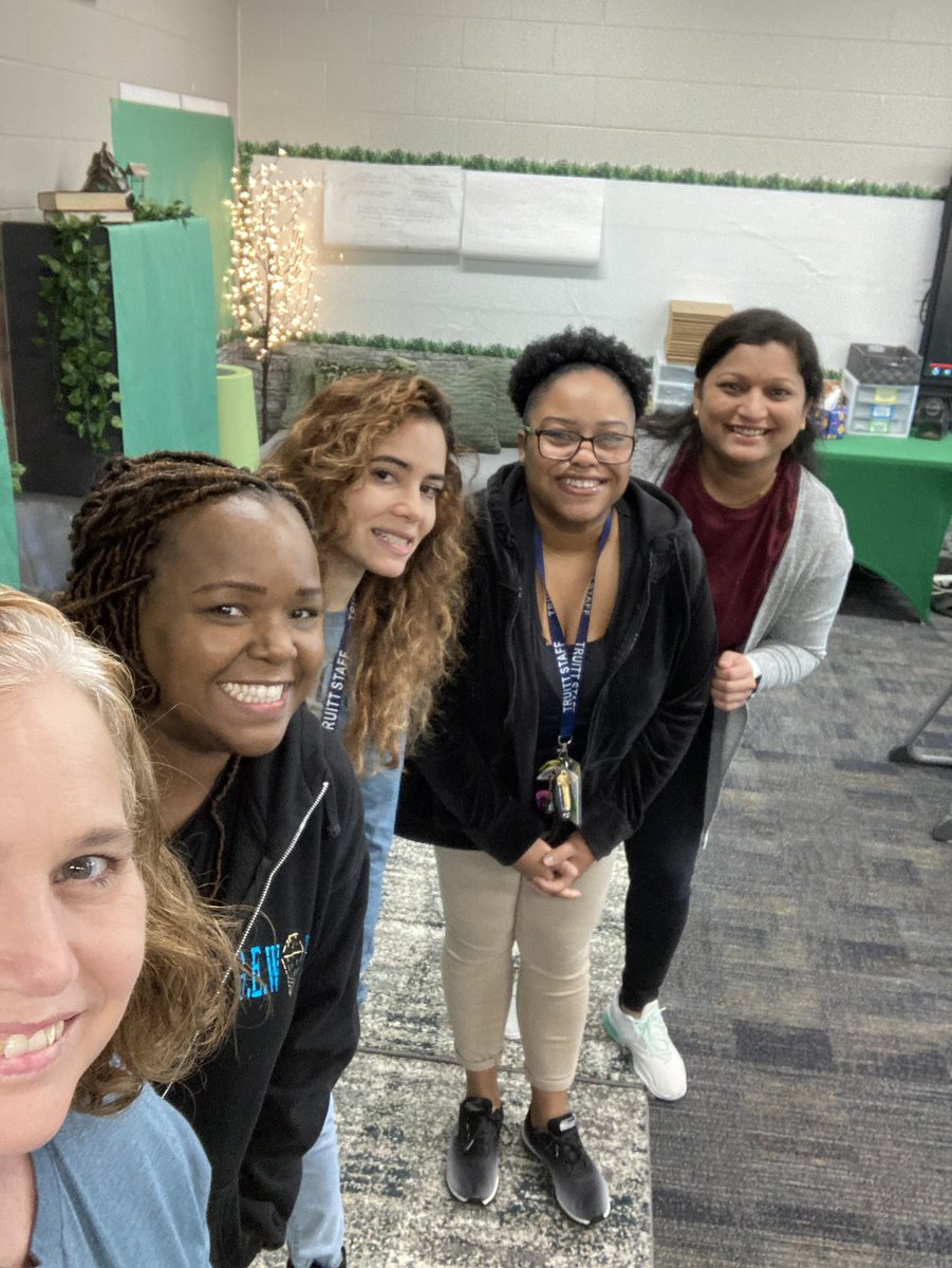 SHANNON BEARD (@mrsbeardnac) on Twitter photo Starting off our PD right collaborating and learning from our fellow teachers! <a href="/truittcfisd/">Truitt Middle School</a> <a href="/Dr_PWilliamsJ/">Dr. Plas Williams Jr.</a> Starting off our PD right collaborating and learning from our fellow teachers! <a href="/truittcfisd/">Truitt Middle School</a> <a href="/Dr_PWilliamsJ/">Dr. Plas Williams Jr.</a>