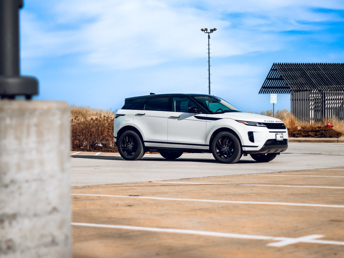 LandRoverWauk's tweet image. Explore in style with the 2023 #RangeRover #Evoque P250S in #FujiWhite! Adventure is calling - are you ready to answer?

📞 (262) 970-5900
🌐 landroverwaukesha.com

Visit Land Rover Waukesha and start your journey. #RangeRoverEvoque #AdventureAwaits #LandRover #Waukesha