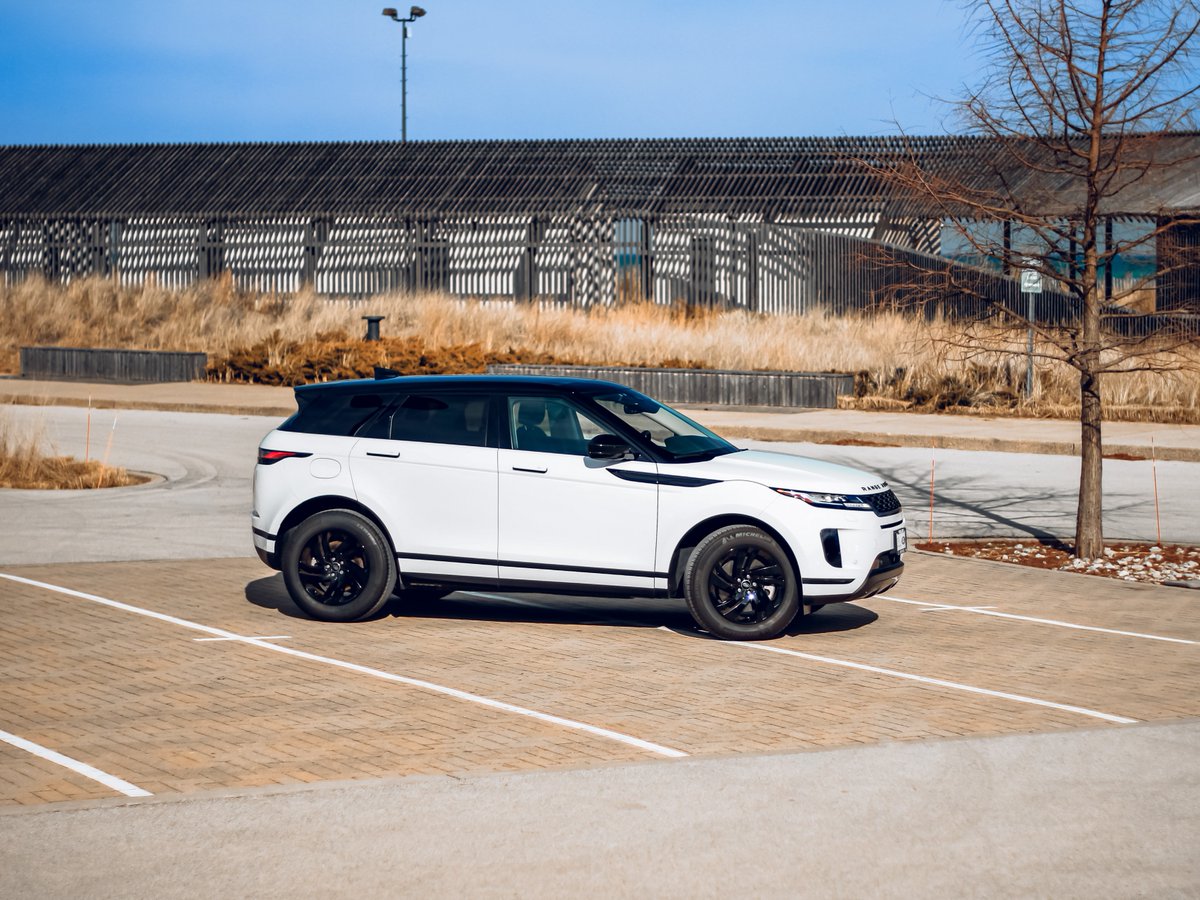 LandRoverWauk's tweet image. Explore in style with the 2023 #RangeRover #Evoque P250S in #FujiWhite! Adventure is calling - are you ready to answer?

📞 (262) 970-5900
🌐 landroverwaukesha.com

Visit Land Rover Waukesha and start your journey. #RangeRoverEvoque #AdventureAwaits #LandRover #Waukesha