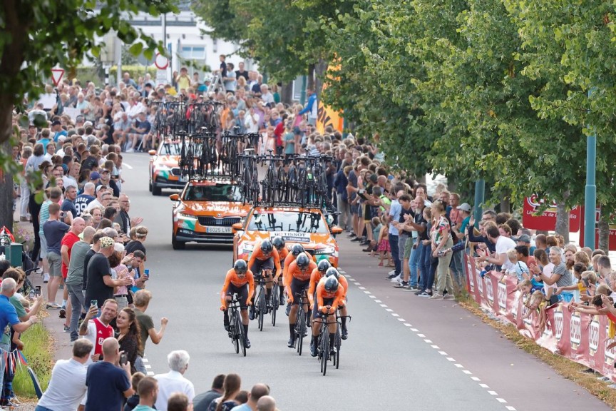 insalus1888's tweet photo. @euskaltelteam correrá La Vuelta 2024! 🥳
Zorionak eta zorte on! 💪
+info: https://t.co/IQTeObXYj0
#insalus https://t.co/P0EHwzkjTW
