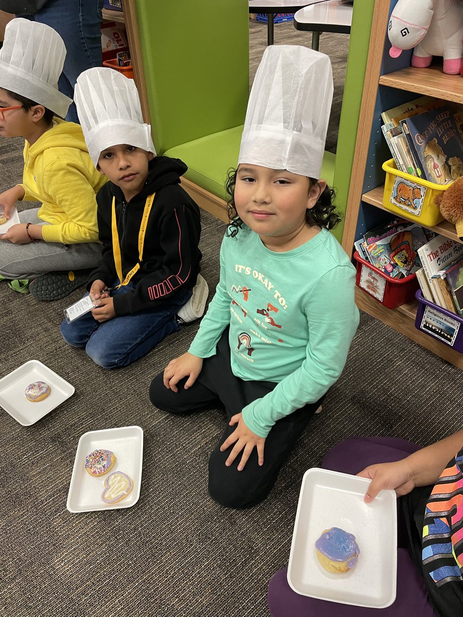 A huge thank you to @JenkinsChef and the @HumbleISD_SCHS culinary students for teaching us about kitchen safety, hygiene, and your amazing culinary program! Thank you @ajmteach for making it happen! #CCMR @HumbleISD_CTE @HumbleISD @HumbleISD_HE @HumbleISD_CBS