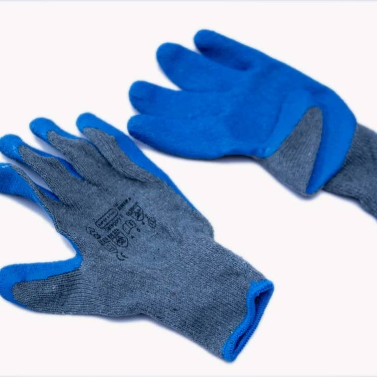 Protect your hands and ensure workplace safety with our wide range of quality work gloves. From construction to gardening. We've got you covered. Don't compromise on safety, get the right gloves today! #gloves #oil #gas #safety #safetyfirst #drillingrig #onlinebusiness