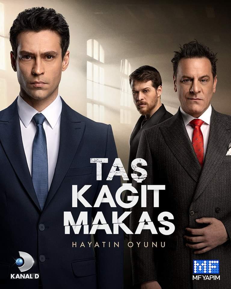 🆕 Póster promocional de la nueva serie ️ #TaşKağıtMakas (Piedra, papel, tijeras)

#EkinKoç  #SerraArıtürk #OzanGüven  #BurakYörük

✔️ Estreno próximo miércoles 28 de febrero por Kanal D y subtitulado por #TurkGunesi 🧿