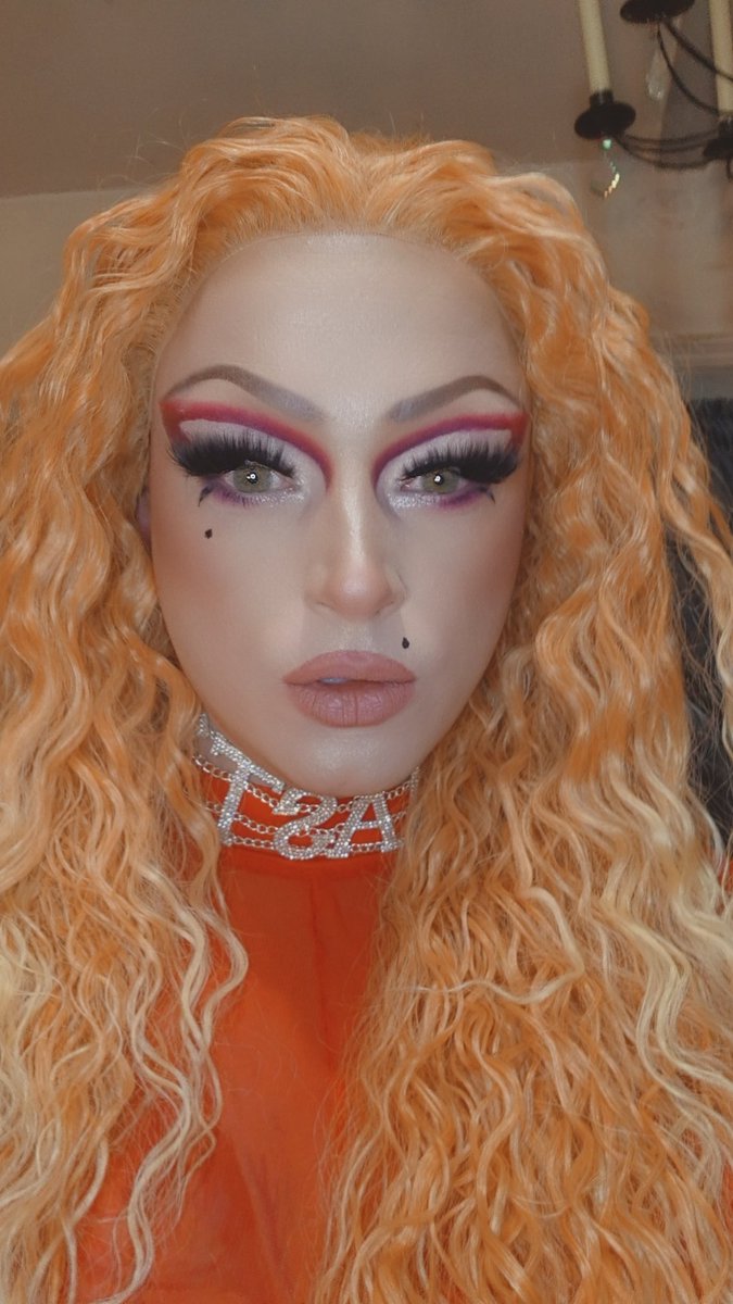 Libra_DragQueen's tweet photo. Another great night 💜 drag queen in red ❤️
#dragqueen  #makeup #dragqueenuk #lgbtq   #dragqueenshow #pride  #pridefashion #dragmakeup #February #beautybay #fashion   #whatadrag  #DragRaceUK #bbcthree #DragRace https://t.co/R4SUOGzm7A