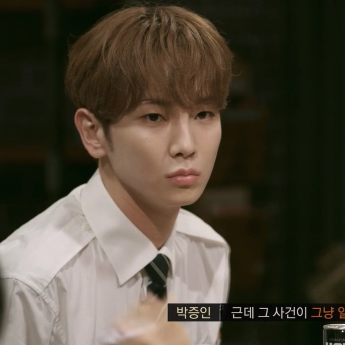 dori3021's tweet photo. 키보�� 진짜 뭐지
브리핑때 초롱초롱한 눈으로 듣고있다가
분노조절장애인거 들키자마자 한번 으르렁거리더니 갑자기 사람개싸해짐 
안광연기< 이거 어케하는데 ㅁㅊ https://t.co/sRE0f5Q1VF