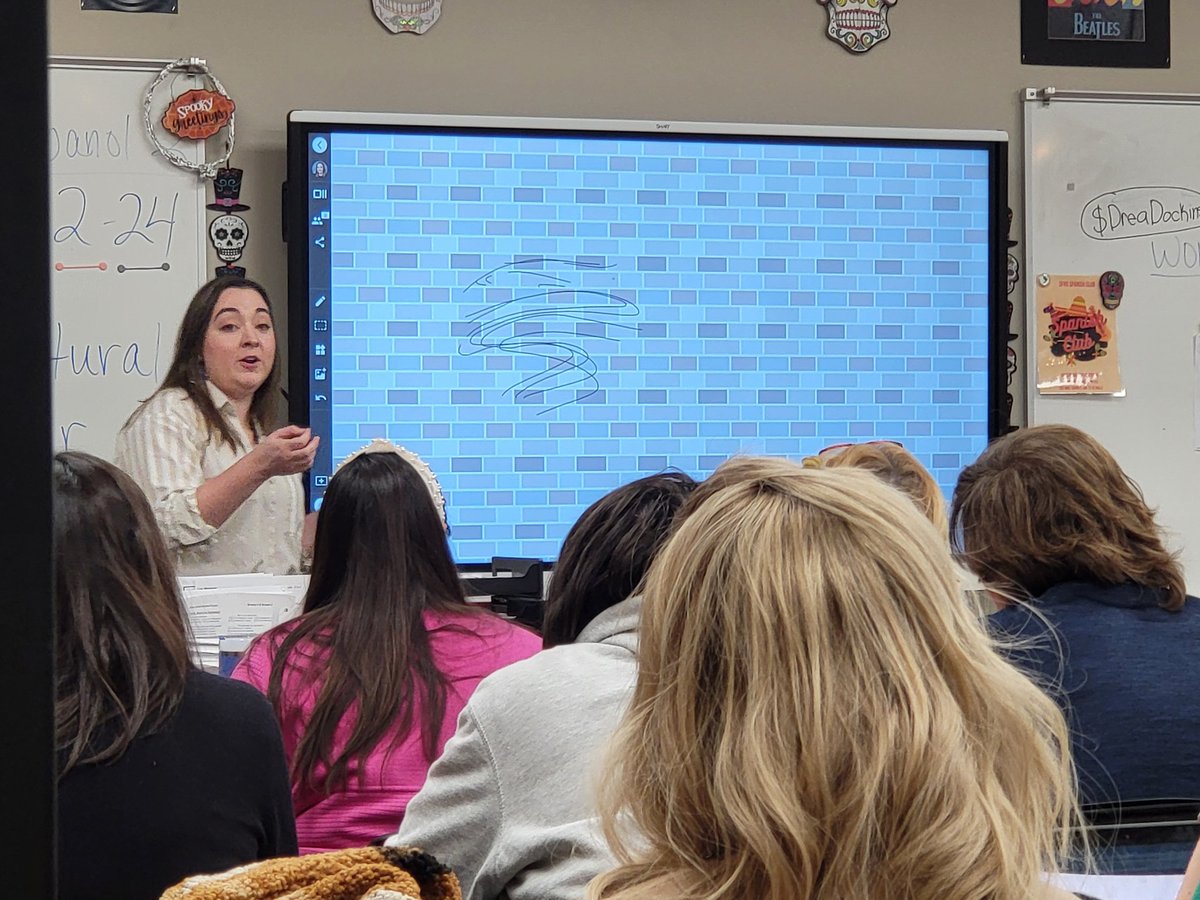 EMHSgoppel's tweet photo. "Get to Know Your Next Smart Panel" with Kate VanHoozer and Eric Boggs demonstrating upgrades and features 
#EPSleads https://t.co/XFQqS4XBKJ