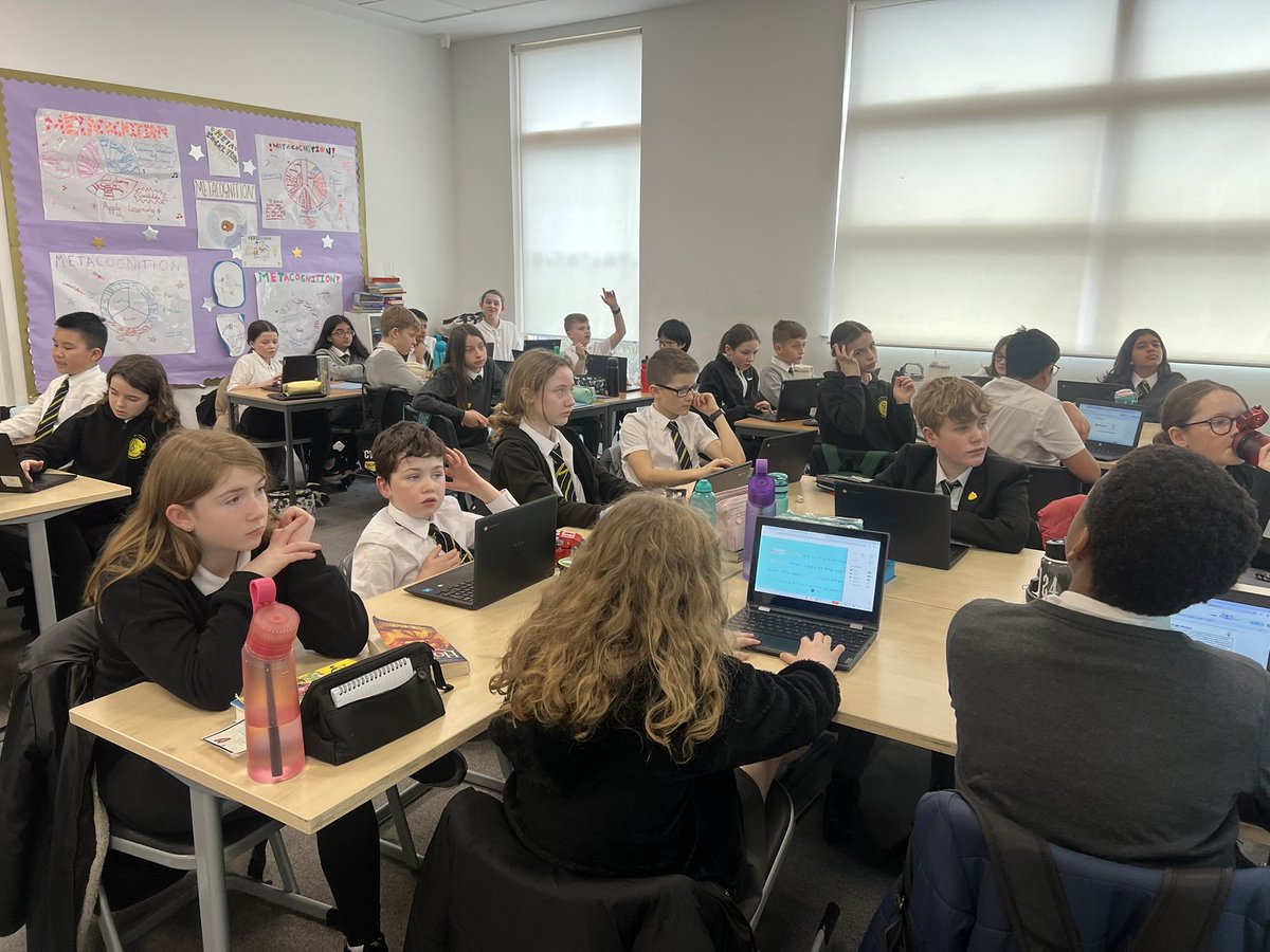 Primary 7 refreshed their digital accessibility skills with the help of Jonathan from <a href="/DigiSchoolsERC/">ERC Digihub</a>. Thanks for the informative and useful input! ⭐️💻