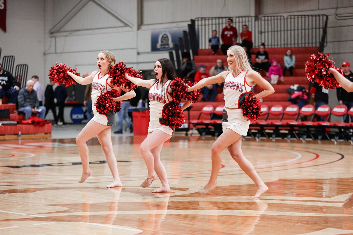 MSUM_Dance's tweet photo. Saturday night’s halftime performances were so lit 🔥 crazy 😜 movie 🎬

#MSUMDance #Dance #MSUMDragons https://t.co/zEyxU0UvkF