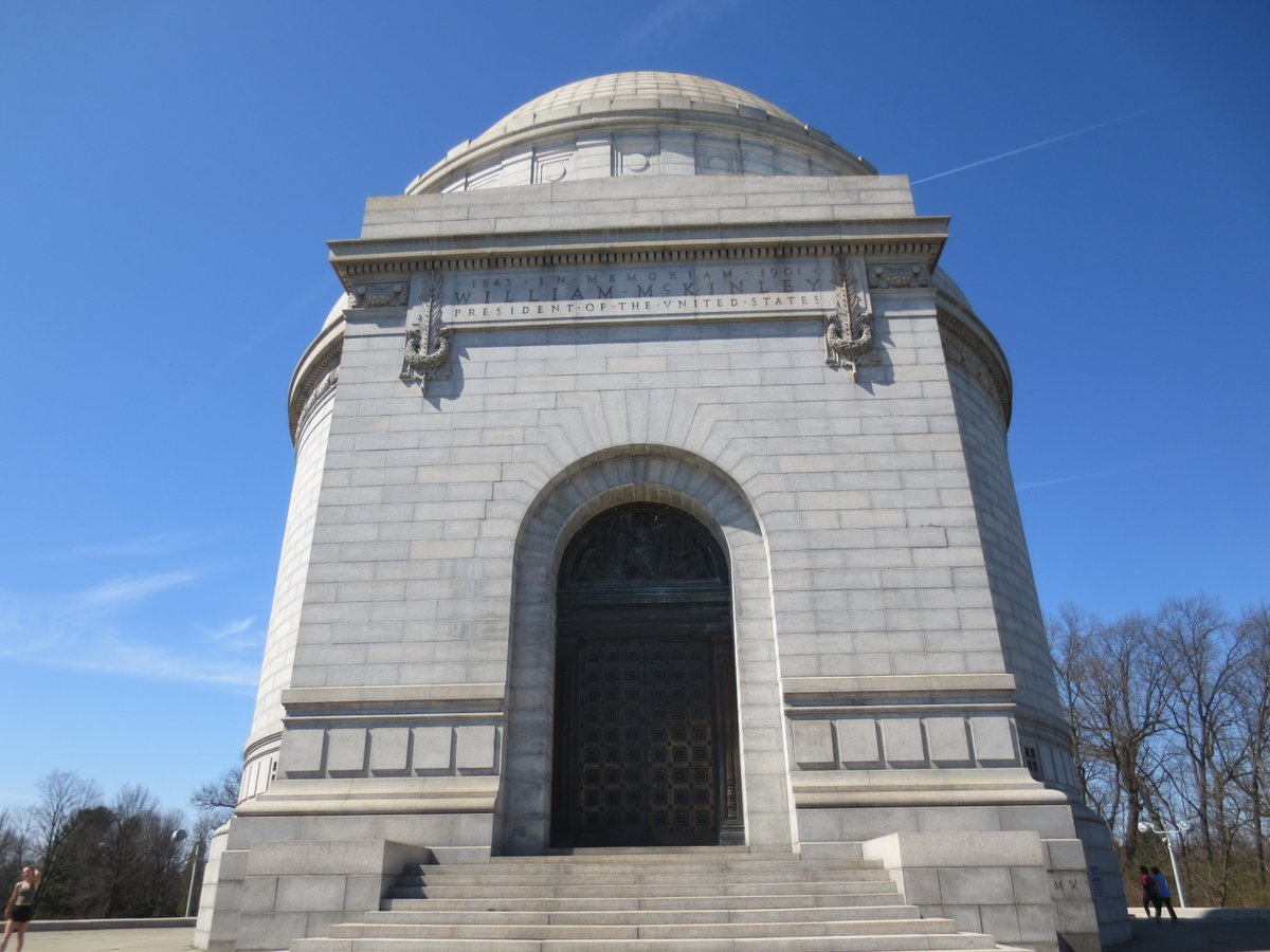 #28DaysofPresidentsGraves- Day 19
#FamousGraves- 25th President William McKinley who is entombed in the mausoleum at McKinley Memorial Park in Canton Ohio

('Let's see your grave location pix')

#Presidents #POTUS #WilliamMcKinley #Ohio #presidentsgraves #Cemeteries #NecroTourist