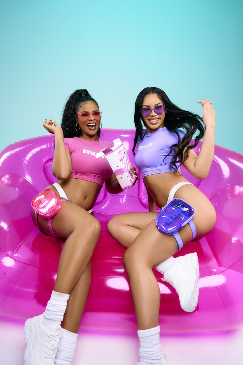 nicoadella's tweet photo. MRCH Restock is Live!

Shop Carnival Pick Up - https://t.co/rWdNzPnCeV
Shop US &amp; International Shipping - https://t.co/prSfZhzzvY https://t.co/Yz07fn0lJA