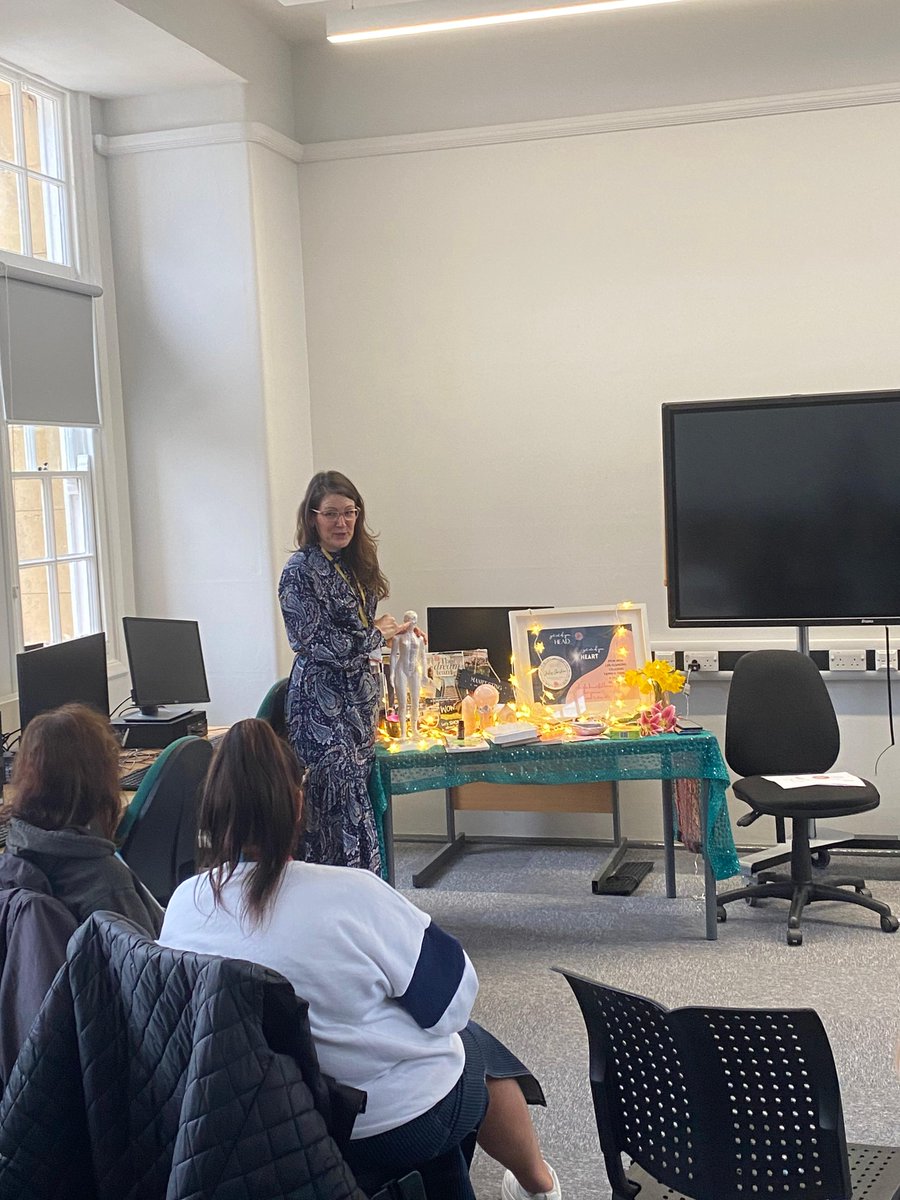 RNNGroup's tweet photo. On Friday, before half-term, we held a health and wellbeing day for our support staff 💚
Thank you to everyone who attended 👏
#Wellbeing #WellnessWalk #Massage #WeAreOneTeam #Gym #WeHaveIntegrity https://t.co/eyCkZxWUMU