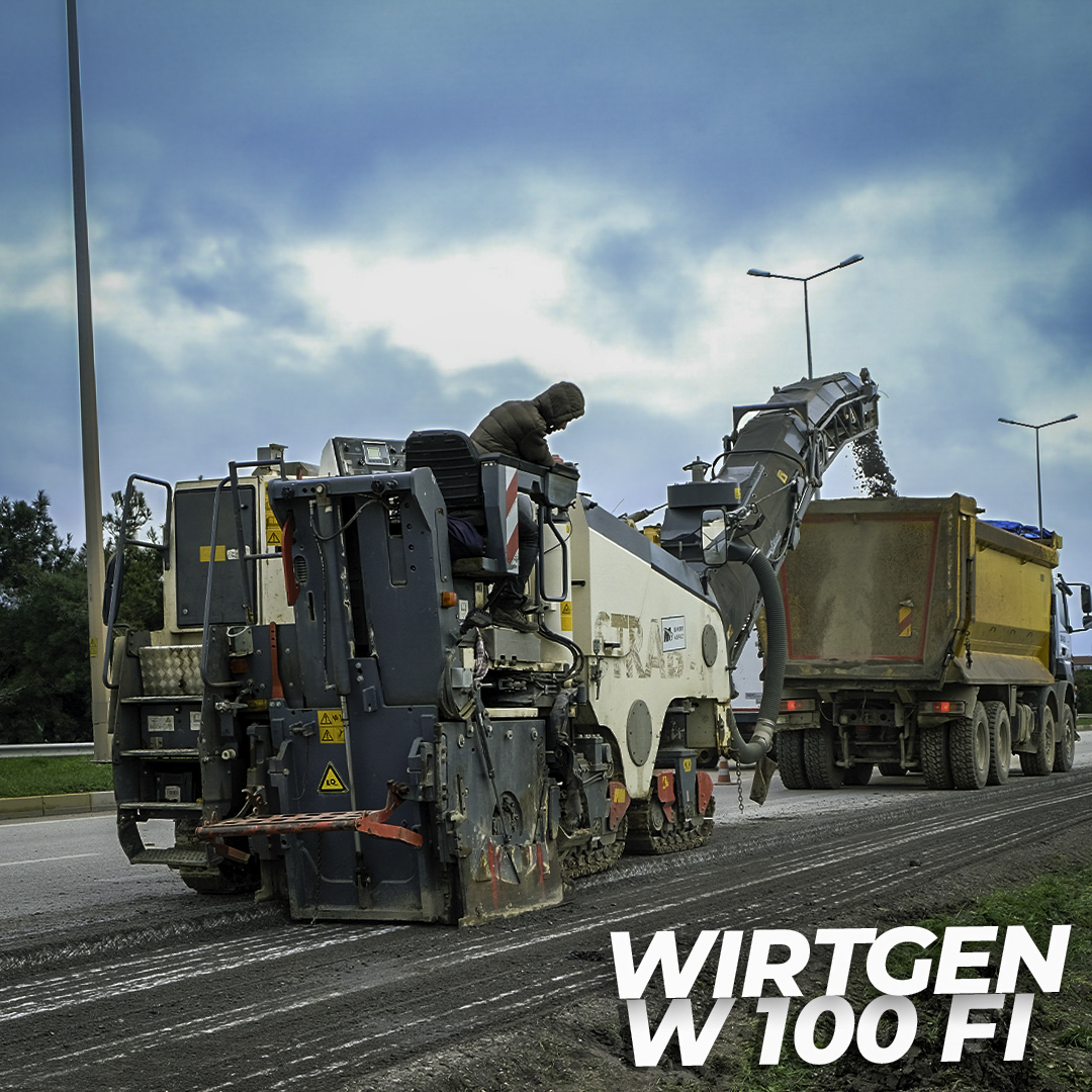 ismakinemnet's tweet photo. 🚧 WIRTGEN W 100 fi 2013: İnşaat projeleriniz için mükemmel bir çözüm! Güçlü motoru ve esnek kullanımıyla her türlü zeminde üstün performans sağlıyor. İş verimliliğinizi artırın ve projelerinizi hızlandırın! 💼🛠️ #İnşaatTeknolojisi #WIRTGENW100fi #YüzeyKazıma https://t.co/MngAL8Mdjp