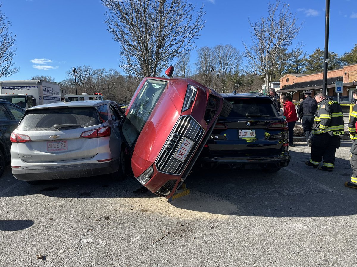 Wellesley Police tweet media