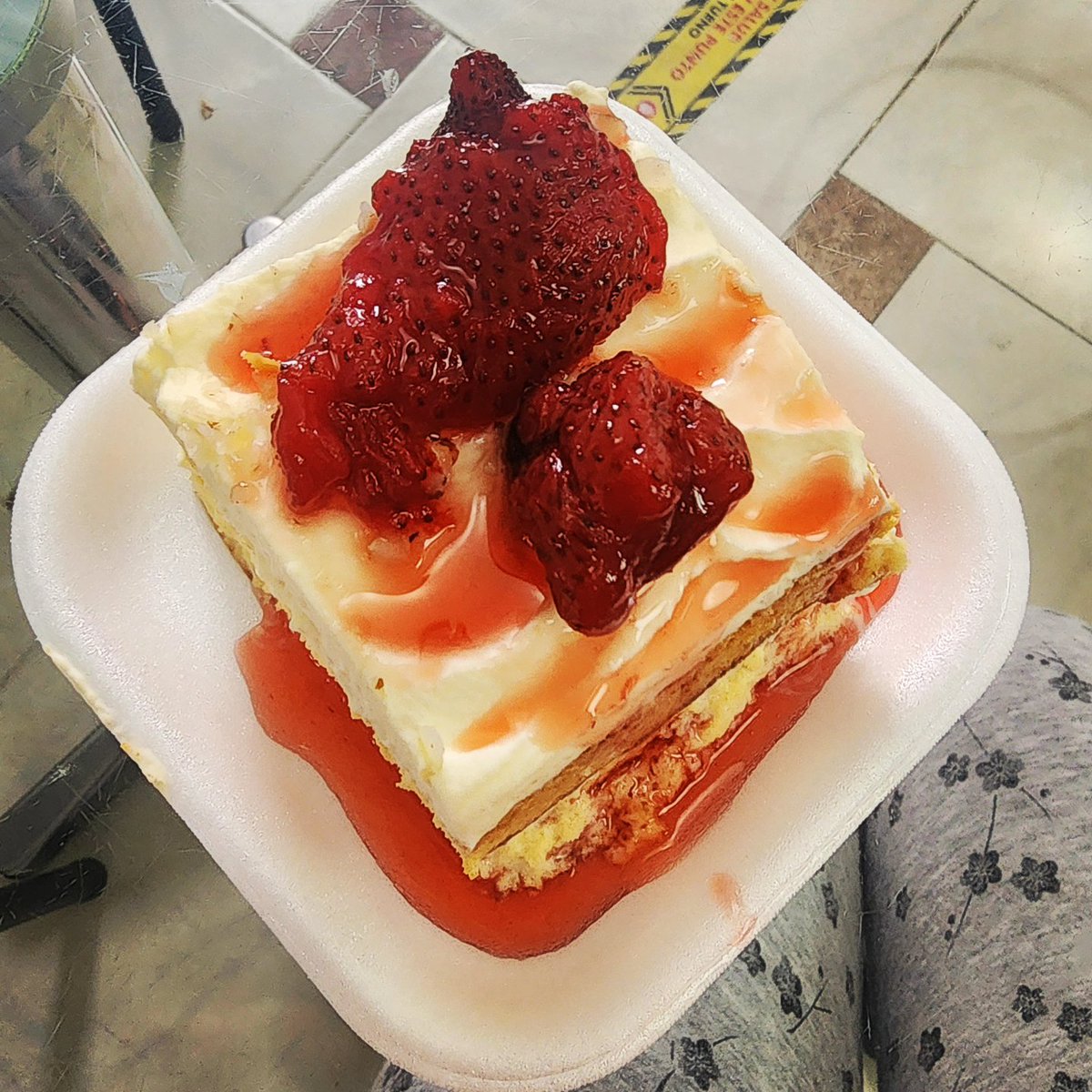 simrankouraina's tweet photo. Genovesa - Delicioso 😋🫶
#genovesa #food #dessert #foodgram https://t.co/ecDocAiOWN