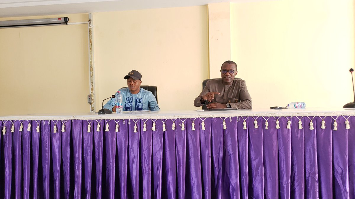 aiej_togo's tweet photo. L'AIEJ-TOGO est fière d'avoir pu participer à l'organisation de la conférence débat qui a eu lieu le 16 février dernier à l'auditorium de l'université de Lomé sous le thème : "Jeunesse, activité d'influenceur et le droit", sous le leadership de... https://t.co/xLRKKUOlOu