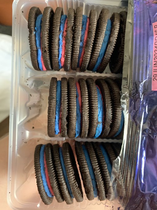 I swore off @Oreo cookies, then they came out with these. Space dunks are to infinity and beyond. It's<a class="tags" target="_blank" title="On Twitter" href="/?out=eyJ0eXAiOiJKV1QiLCJhbGciOiJIUzUxMiJ9.eyJpYXQiOjE3MTk4OTM5NjcsImlzcyI6InR3cG9ybnN0YXJzLmNvbSIsIm5iZiI6MTcxOTg5Mzk2NywiZXhwIjoxNzUxNDI5OTY3LCJyZWRpcmVjdF91cmwiOiJodHRwczovL3R3aXR0ZXIuY29tL09yZW8ifQ.mfIuAP_PrxdvvyDyeICN_MhntPyZIvK3Qj0EsFjgy7Wpmlud54TmbN4AyOxJp45CAajadYyMyGR3SYjoHq5XCQ">@Oreo</a>