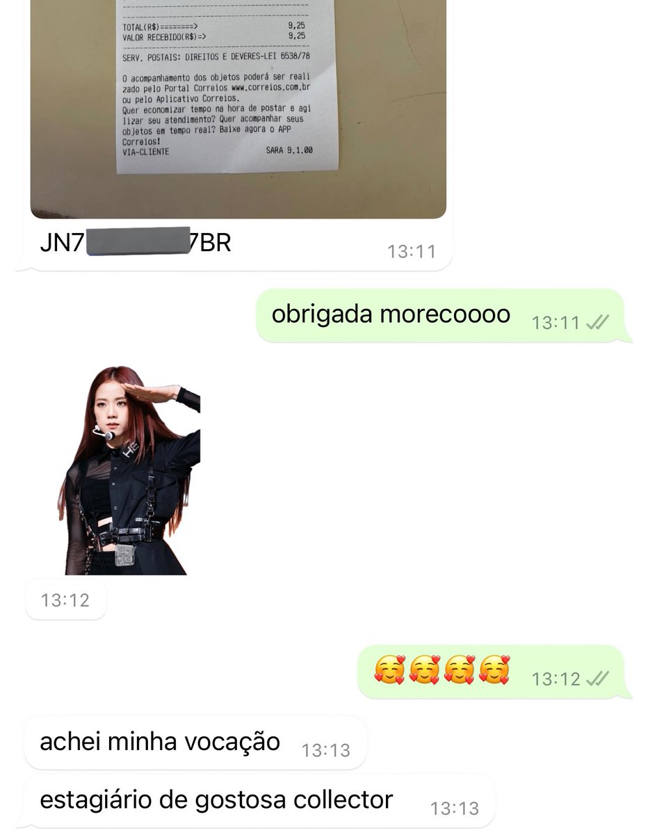 meu namorado me ajudando a embalar e enviar card