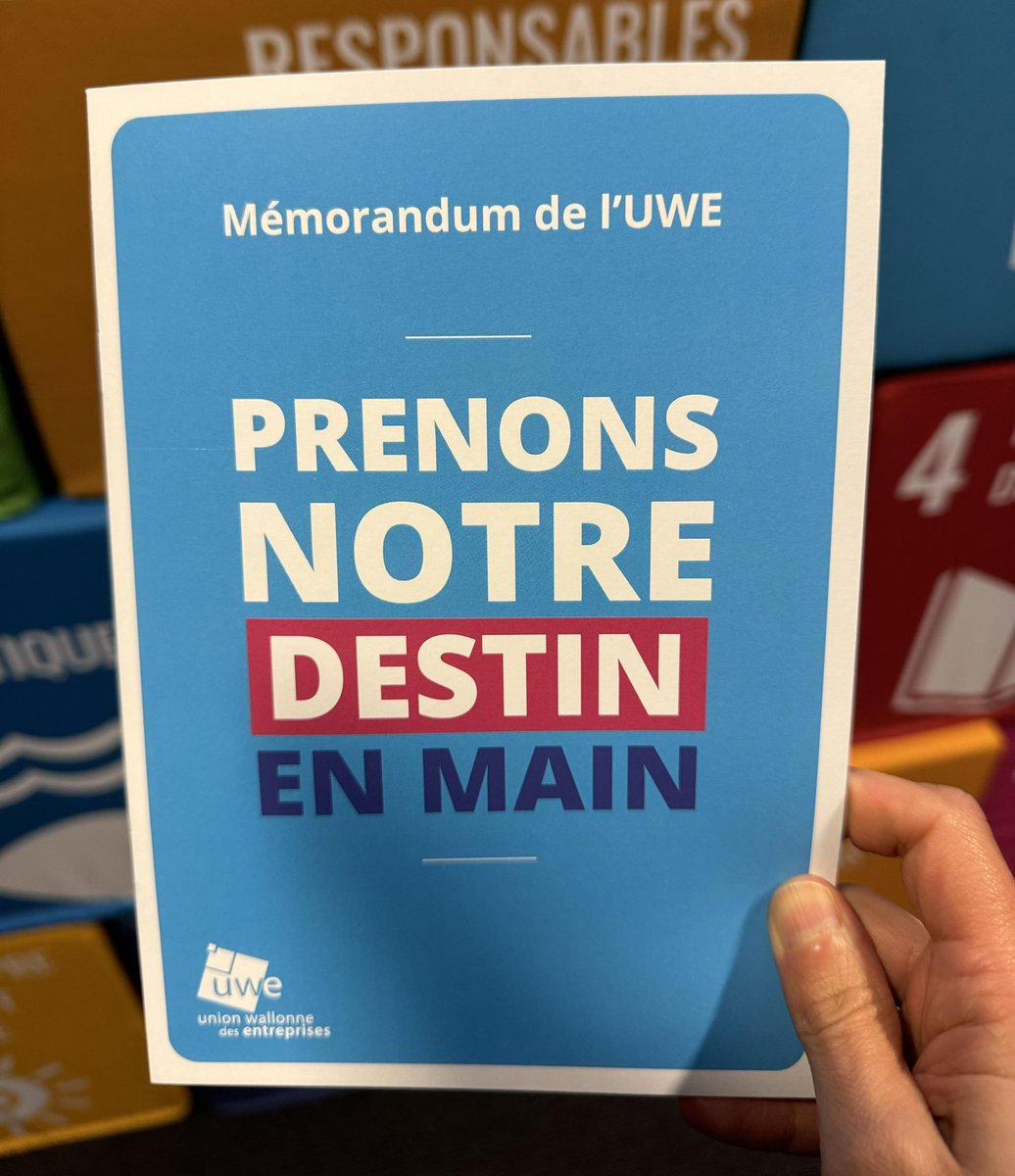 lisalombardibe's tweet photo. Défis climatiques, technologiques, géopolitiques,… Avoir peur de l’avenir ou le construire?

Et si nous prenions notre destin en main pour instaurer une nouvelle ère de prospérité?

Une conviction: les entreprises sont le moteur de cette transformation!

https://t.co/DesaUt6zAb https://t.co/JeNqbViGdo