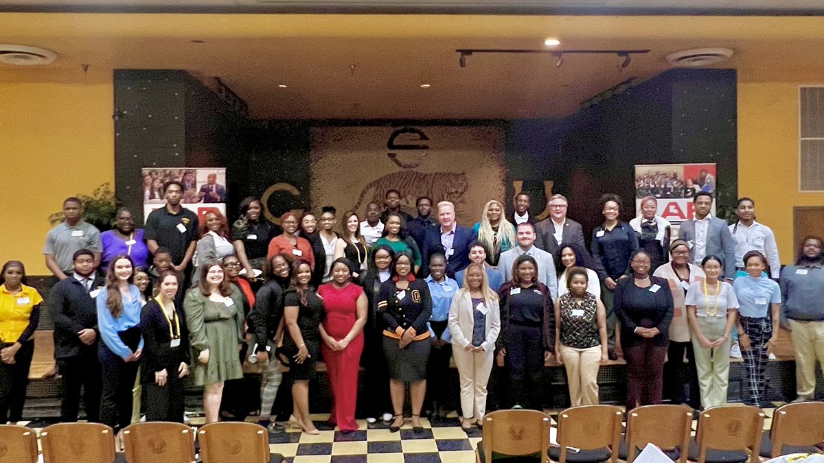 LABroadcasters's tweet photo. Thank you to everyone who came out to our College2Career this past weekend!   We ended the day with a discussion from the TV panel and sitting down with exhibitors to dive deeper on career opportunities.   
A special thank you to @MassCommGSU for hosting us! https://t.co/Kf0SJOGYzI