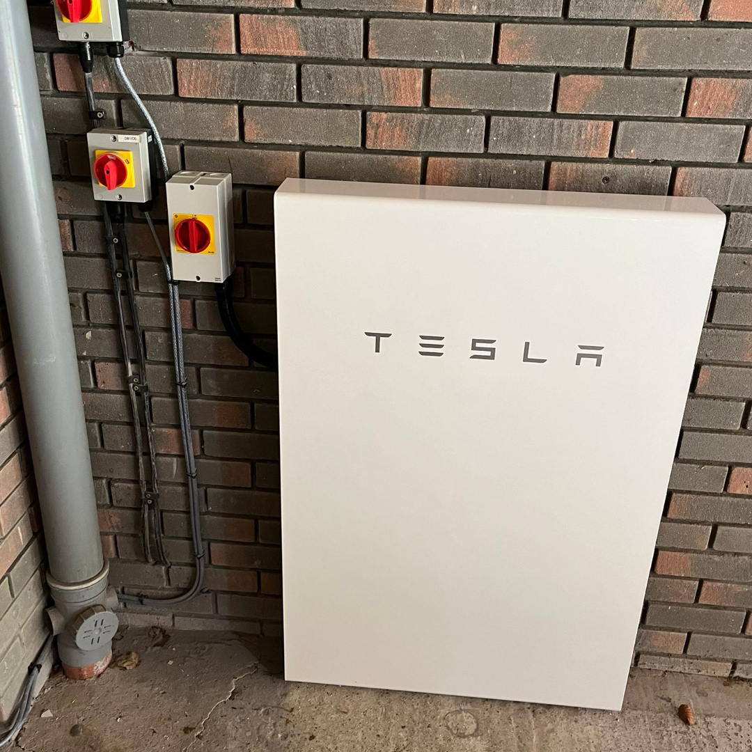 infinityenergy0's tweet photo. Another packed week has passed, filled with lots of Solar Panel and Battery Storage installations.
Not sure if your roof is suitable for solar? Contacts us for a free consultation – we’ll design a fully bespoke system that perfectly matches your needs.
#renewables #solarpanels https://t.co/7wLnoSAgOl