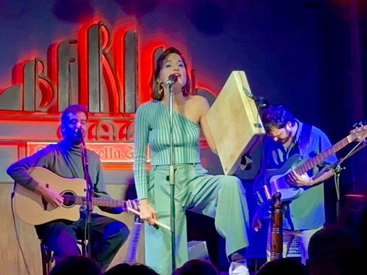 “Nos gusta la Música que hacen los músicos”. Judit Neddermann, semana pasada en Café Berlín Madrid #Cantautora #Iberia #InteligenciaNatural