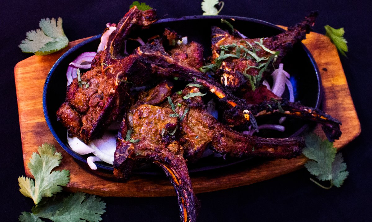 PaddysMartenInn's tweet image. Lamb chops anyone?

Marinated with a delightful blend of creamy yoghurt, herbs, and spices, each bite promises a burst of flavour. 😋

Chop chop - come down to Paddy&apos;s! 

Book your table by calling us on:
📞 0116 266 5123

#LampChops #LambChop #LambChopsForDinner #LeicesterFood