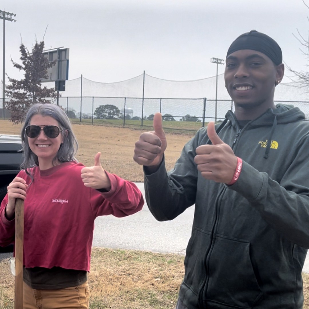 ColumbusState's tweet image. Sustainability at its finest👌🌳
Our students and professors planted 4 trees on campus thanks to partnerships with our CSU Sustainability Committee, Earth and Space Sciences at Columbus State University, GA, and Trees Columbus!
#treecampus #sustainability #ArborDay